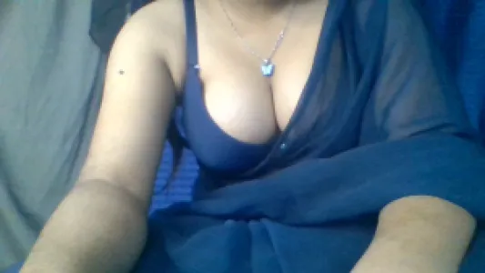 Hot_urvashi