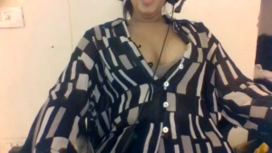 Preview of hot_urvashi