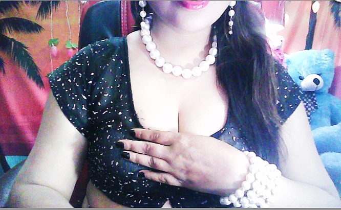 Pooja sexy image - Photo 4