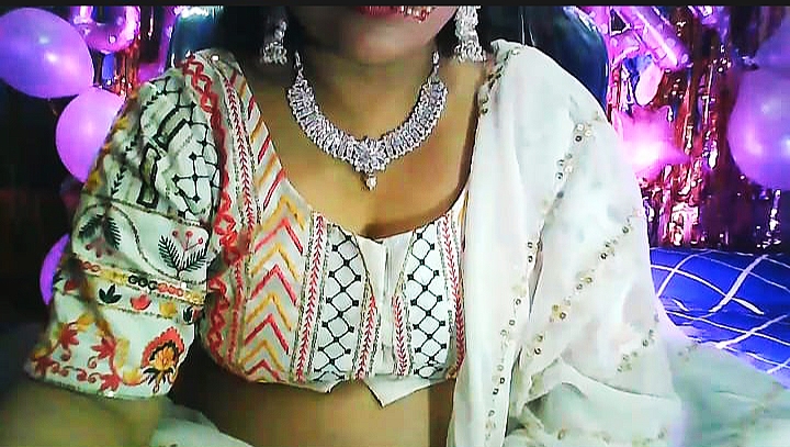 Pooja sexy image - Photo 8