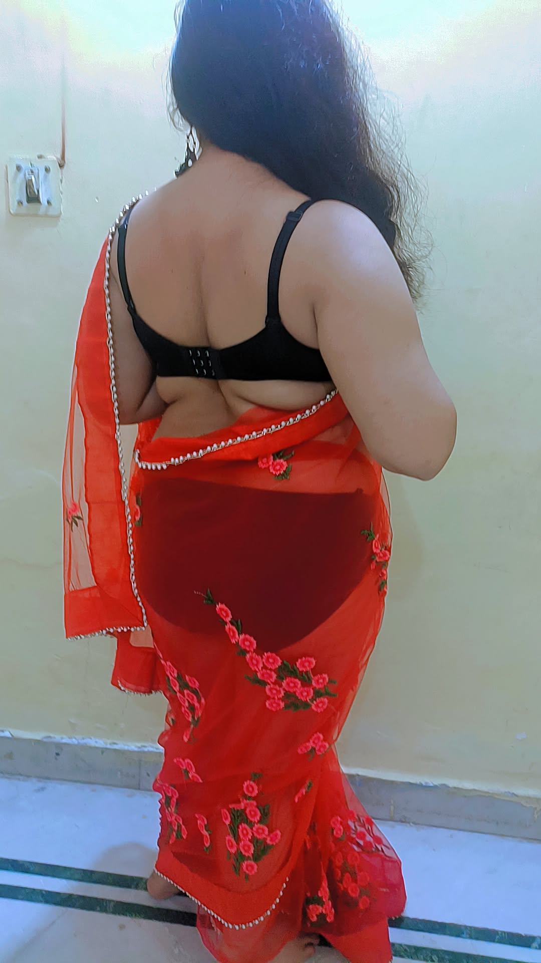 Pyasi javani - Photo 1